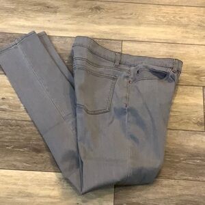 Eileen Fisher skinny stretchy jeans. Size 8. One available in this color.